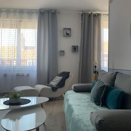 38 Maison Entiere,Place De Parking Et Garage Pour Moto Velo A La Demande Dunkirk Екстериор снимка