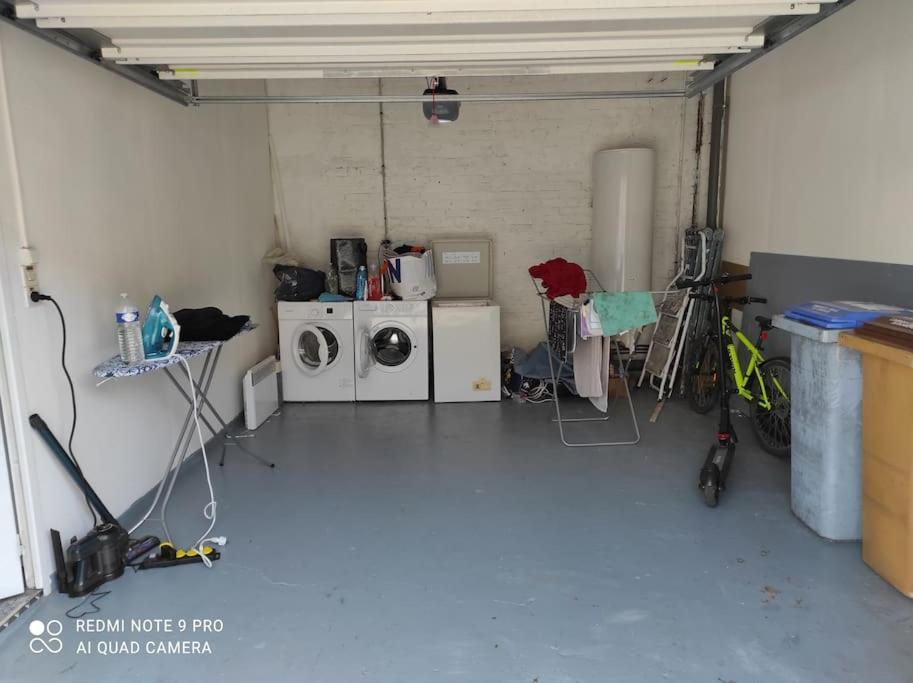 38 Maison Entiere,Place De Parking Et Garage Pour Moto Velo A La Demande Dunkirk Екстериор снимка